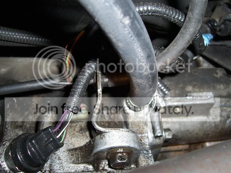 Connection to rear photo Connectiontorearcoolerfittingontran.jpg