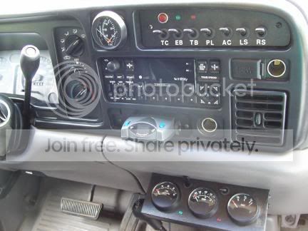 Dash layout with shifter photo Dashwithshifter.jpg