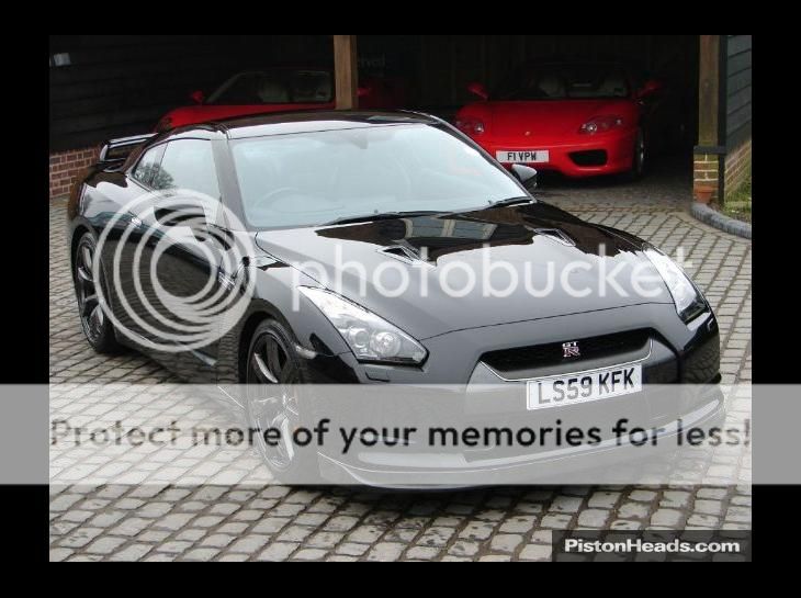 nissan-gt-r-3-8-black-edition-auto-sat-nav-2dr-20-13200766-1_zps01eca80e.jpg
